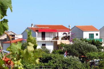 Property - Apartments 6732 Property Sućuraj (Hvar) - Accommodation 6732 - Apartments near sea with pebble beach.