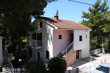 Property - Apartments 6743 Property Zaostrog (Makarska) - Accommodation 6743 - Apartments with rocky beach.