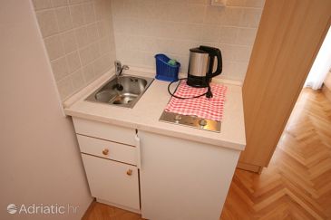 Kitchen Živogošće - Porat, Kitchen u smještaju tipa studio-apartment, WIFI.