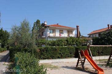 Property - Apartments 6960 Property Umag (Umag) - Accommodation 6960 - Apartments with sandy beach.