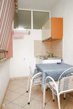 Kitchen Vabriga, Kitchen u smještaju tipa studio-apartment, dopusteni kucni ljubimci i WIFI.