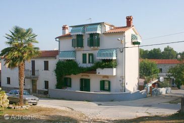 Property - Apartments 6988 Property Funtana (Poreč) - Accommodation 6988 - Apartments near sea.