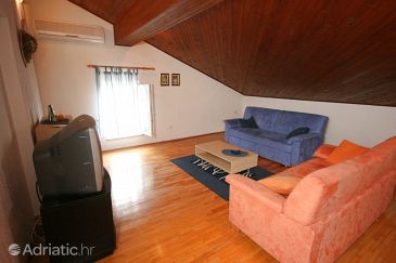 Living room Umag, Living room u smještaju tipa apartment, dostupna klima i WIFI.
