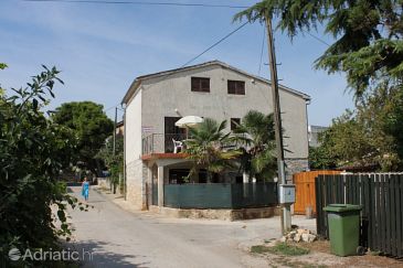 Property - Apartments 7055 Property Funtana (Poreč) - Accommodation 7055 - Apartments with pebble beach.
