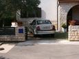 Parking lot - Apartments 7065 Parking lot Rožac (Umag) - Accommodation 7065 - Apartments with rocky beach.