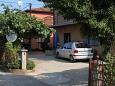 Parking lot - Apartments 7110 Parking lot Umag (Umag) - Accommodation 7110 - Apartments with sandy beach.