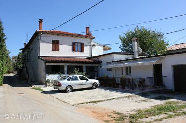 Property - Apartments 7187 Property Zambratija (Umag) - Accommodation 7187 - Apartments with sandy beach.