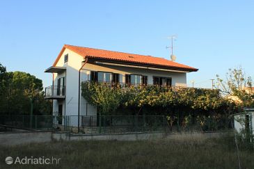 Property - Apartments 7308 Property Valbandon (Fažana) - Accommodation 7308 - Apartments with pebble beach.