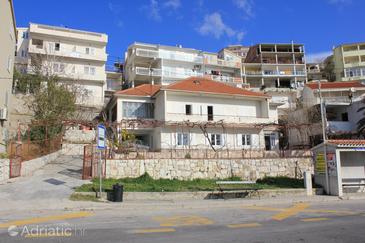 Property - Apartments 7575 Property Dugi Rat (Omiš) - Accommodation 7575 - Apartments near sea with pebble beach.