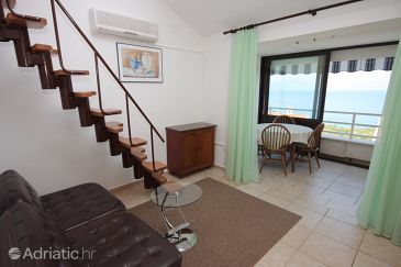 Pokój dzienny Ravni, Pokój dzienny u smještaju tipa apartment, dostupna klima i dopusteni kucni ljubimci.