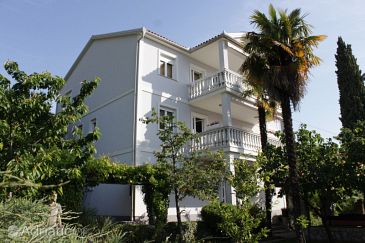 Property - Apartments and Rooms 7760 Property Ičići (Opatija) - Accommodation 7760 - Apartments and Rooms with pebble beach.