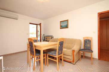 Dining room Ćunski, Dining room u smještaju tipa apartment, dostupna klima i WIFI.