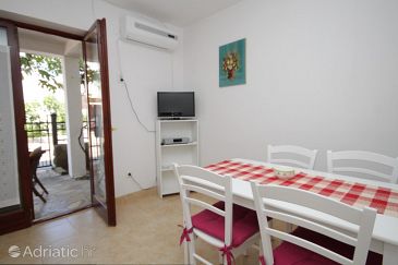 Dining room Mali Lošinj, Dining room u smještaju tipa apartment, dostupna klima, dopusteni kucni ljubimci i WIFI.