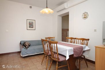 Dining room Mali Lošinj, Dining room u smještaju tipa apartment, dostupna klima, dopusteni kucni ljubimci i WIFI.