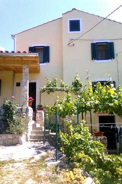 Property - Vacation Rentals 8073 Property Miholašćica (Cres) - Accommodation 8073 - Vacation Rentals near sea with pebble beach.