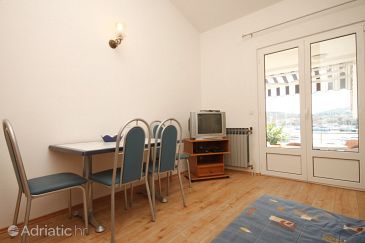 Dining room Kukljica, Dining room u smještaju tipa apartment, dopusteni kucni ljubimci i WIFI.