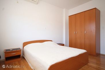 Room S-8420-a - Apartments and Rooms Ugljan (Ugljan) - 8420