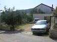 Parking lot Preko, Ugljan, Parking lot 8472 - Apartments blizu mora with pebble beach.