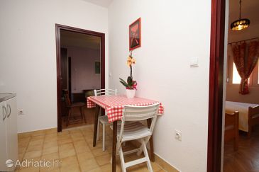 Dining room Duće, Dining room u smještaju tipa apartment, WIFI.