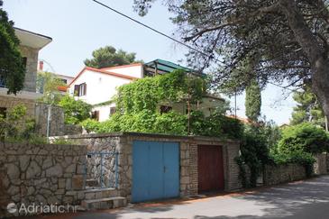 Property - Apartments 8729 Property Jelsa (Hvar) - Accommodation 8729 - Apartments near sea.