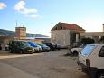 Parking lot - Apartments 8847 Parking lot Komiža (Vis) - Accommodation 8847 - Apartments near sea with pebble beach.