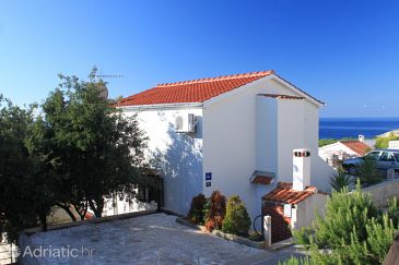 Property - Apartments 8897 Property Rukavac (Vis) - Accommodation 8897 - Apartments with pebble beach.
