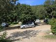 Parking lot - Apartments 8908 Parking lot Komiža (Vis) - Accommodation 8908 - Apartments with pebble beach.