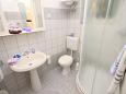 Bathroom Komiža, Bathroom u smještaju tipa room, WIFI.
