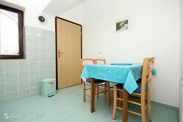 Dining room Slatine, Dining room u smještaju tipa studio-apartment, WIFI.